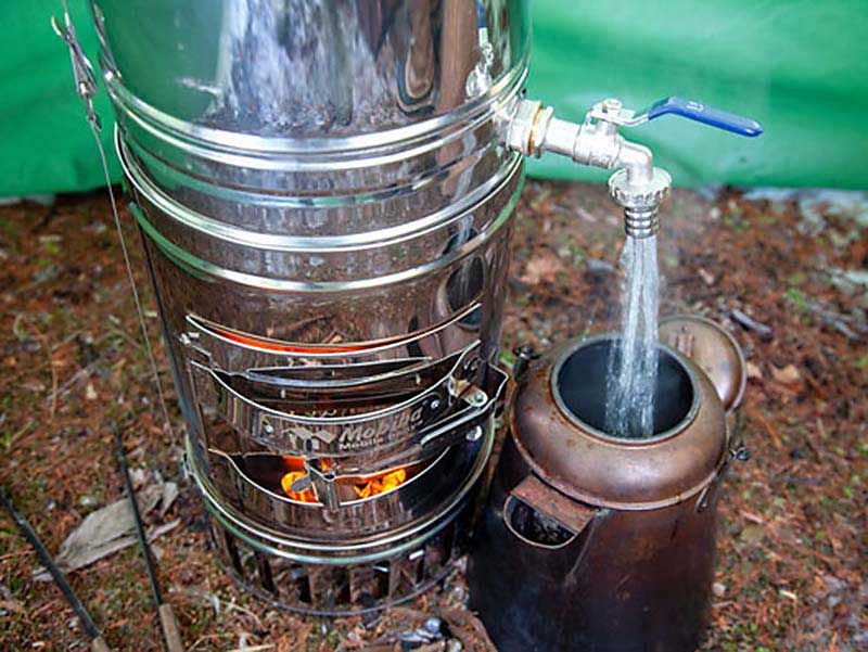 Integrierter Wassertank von Holzofen Mobiba RB-170 K2